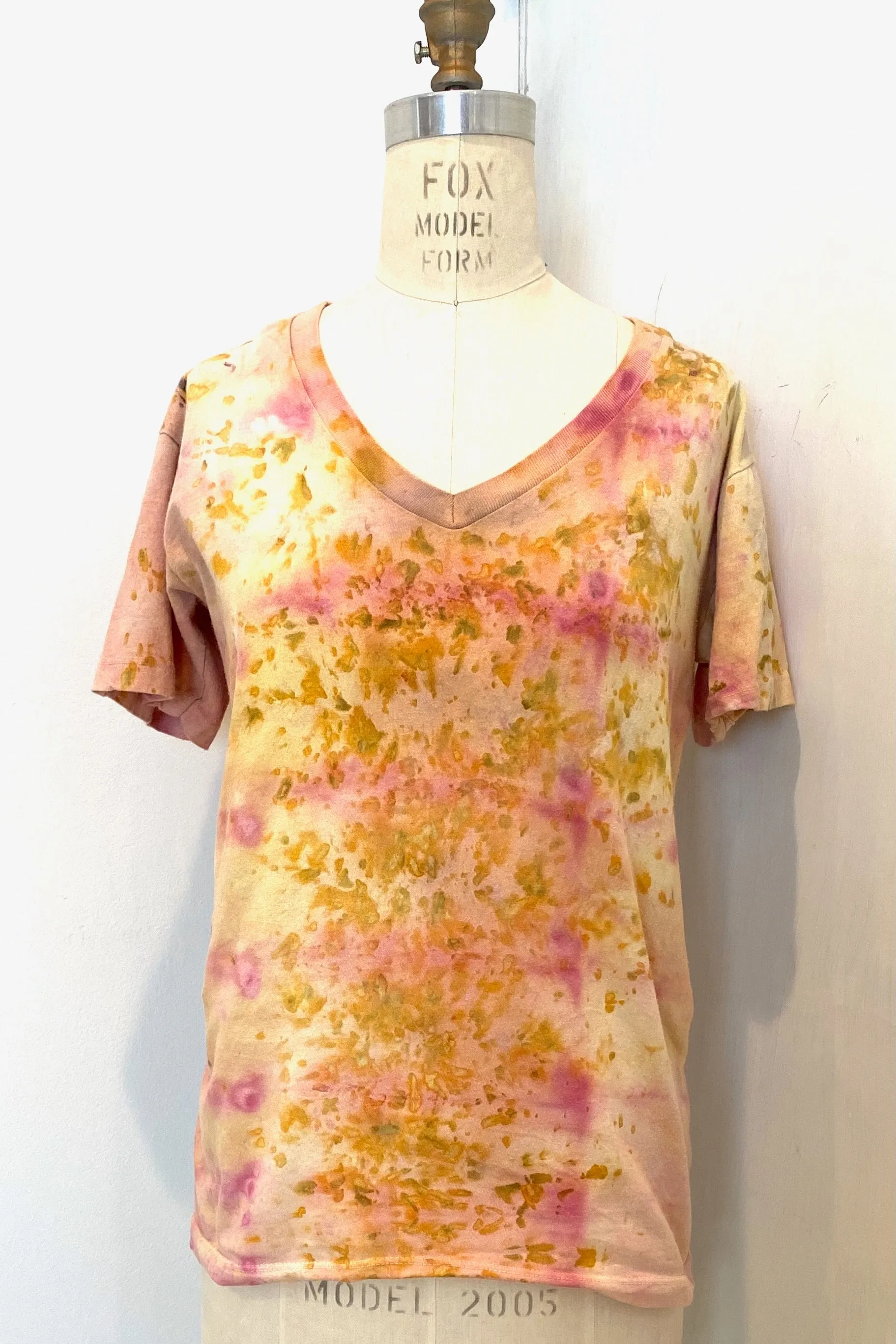 Botanically Dyed V Neck T shirt in Yellow Pink Speckle
