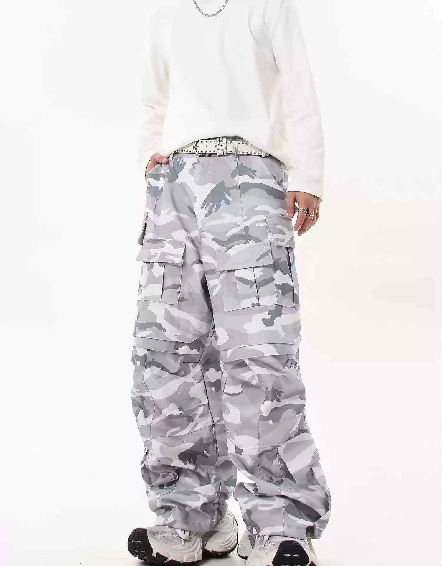 Multi-Pocket Camouflage Pants