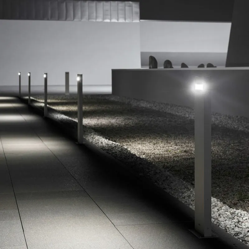 Nuda Outdoor Bollard