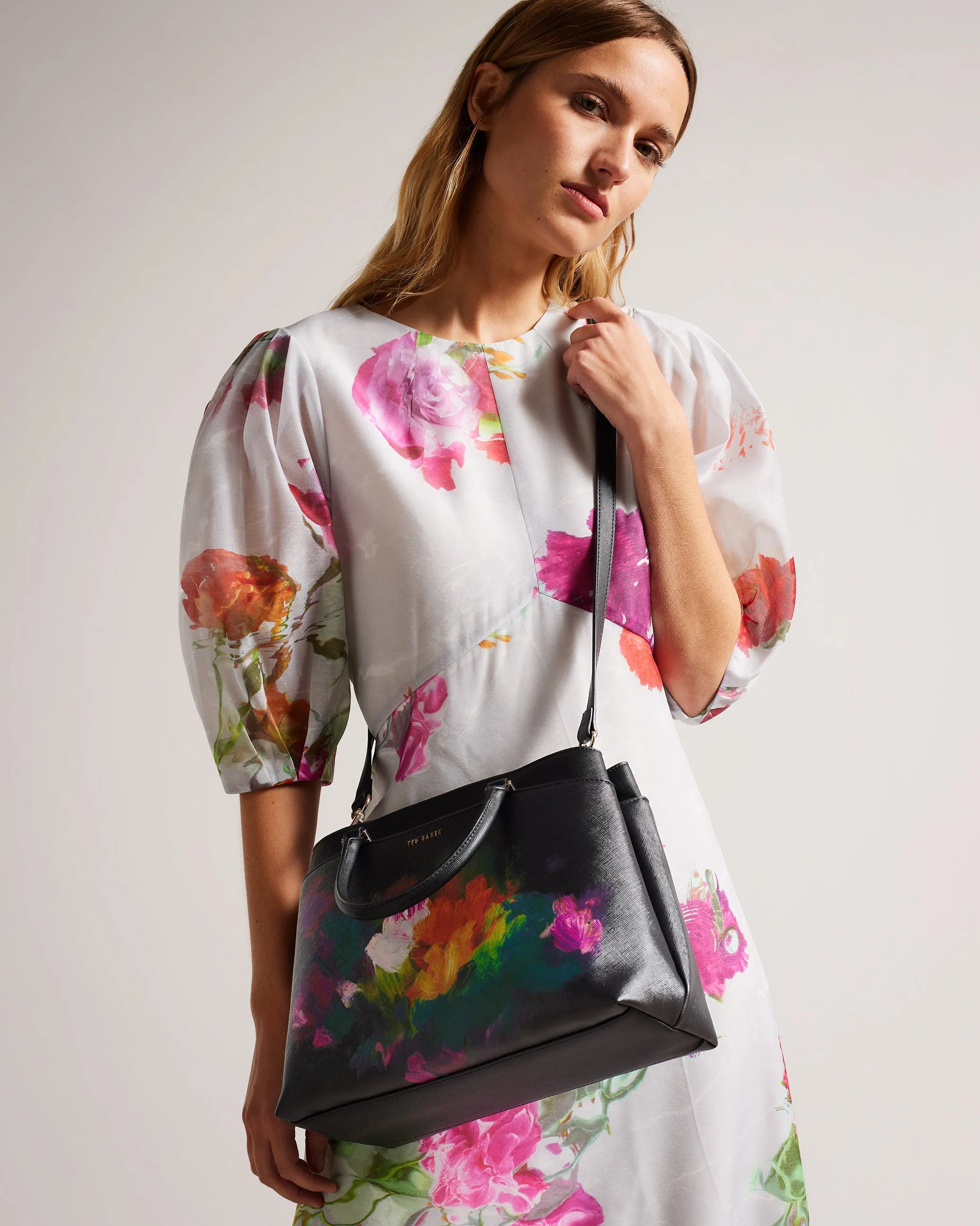 Please provide the original title of the e-commerce product that you would like optimized and translated into English.